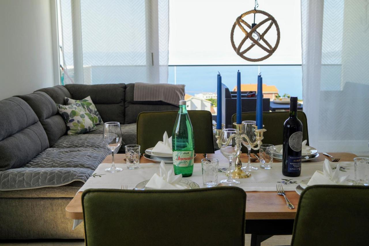 Apartment Ivona With Beautiful Seaview Makarska Eksteriør billede