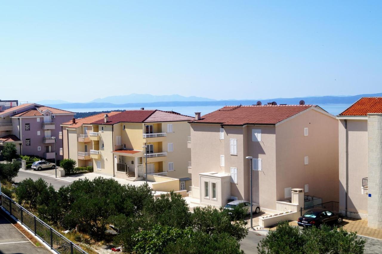 Apartment Ivona With Beautiful Seaview Makarska Eksteriør billede