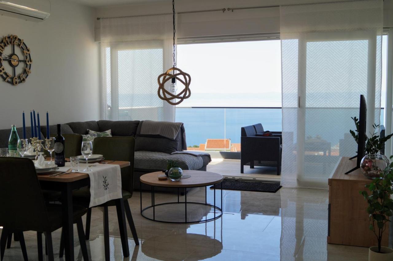 Apartment Ivona With Beautiful Seaview Makarska Eksteriør billede