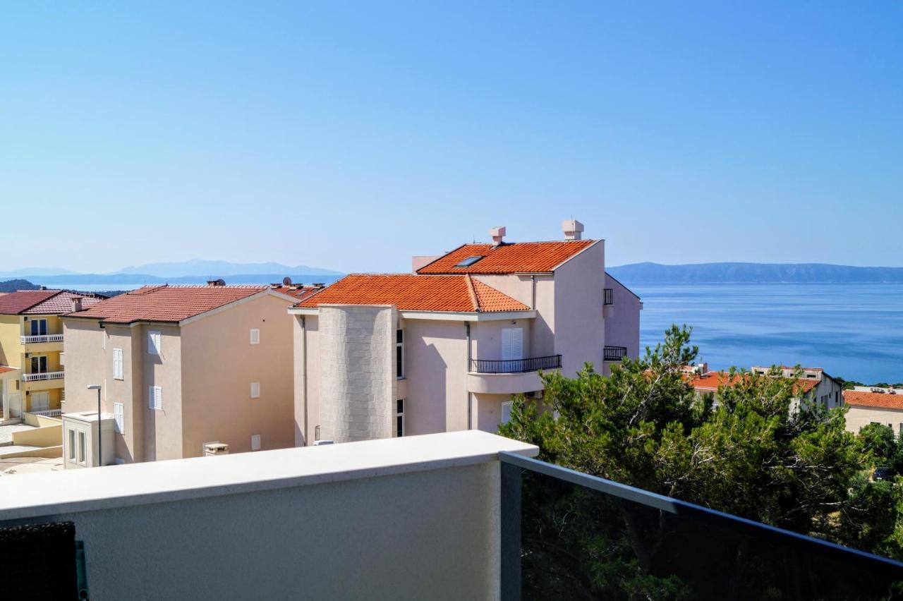 Apartment Ivona With Beautiful Seaview Makarska Eksteriør billede